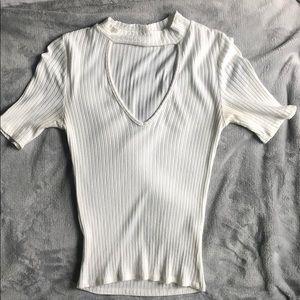 TRES BIEN SHORT SLEEVE CUT OUT